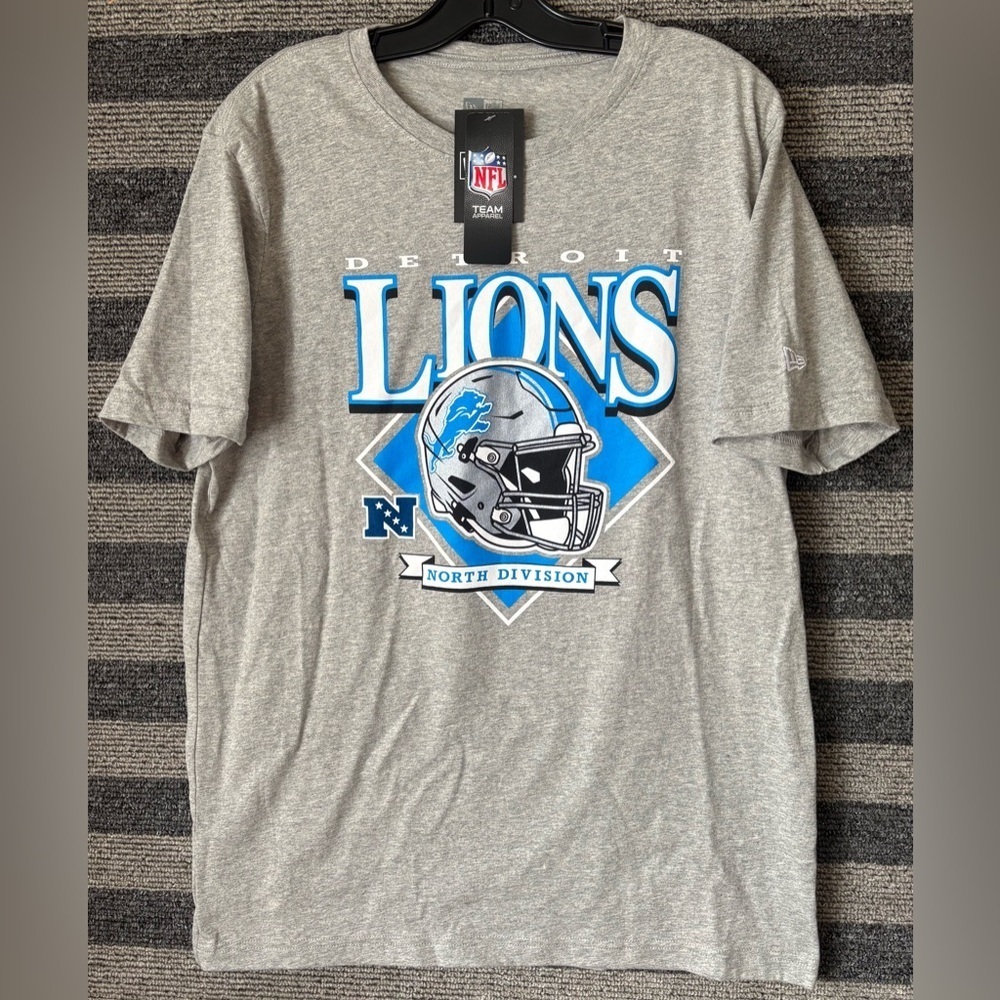 NWT New Era Detroit Lions NFL Football T-Shirt Men’s Large